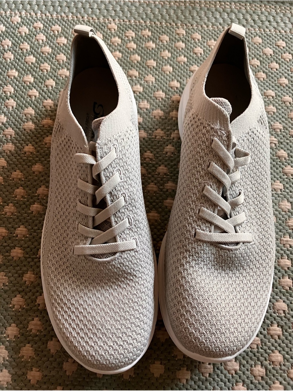 Sketchers slip on mesh knit light gray sneakers size 11 US women